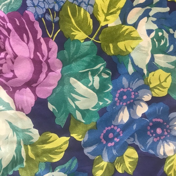 Oscar de la Renta Accessories - Vintage Oscar de la Renta blue silk flower scarf